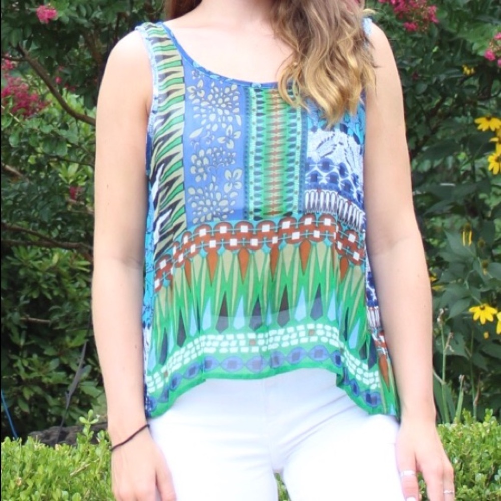 Summer top - Picture 2 of 2